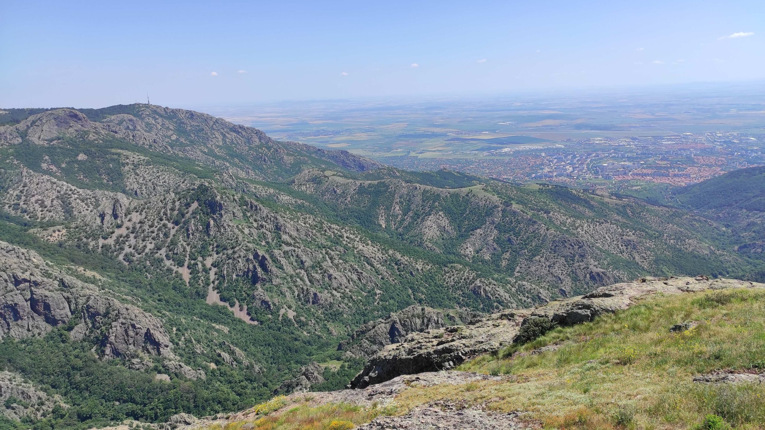 Над Сливен: Кутелка, Българка и Синия вир